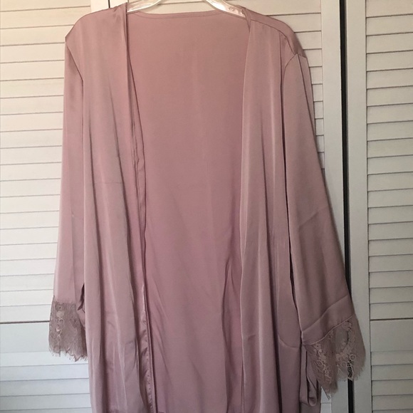 Pink Satin Robe - Picture 2 of 3
